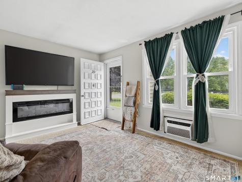 127 Black Point Road East Lyme CT 06357