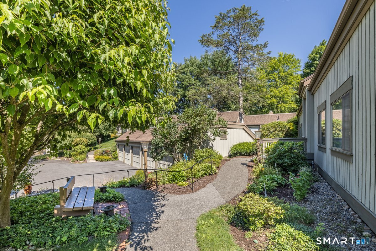 547 Heritage Village Southbury CT 06488
