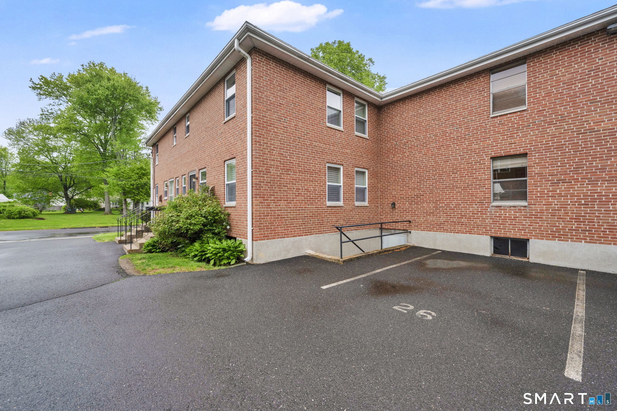 97 Shadow Lane West Hartford CT 06110