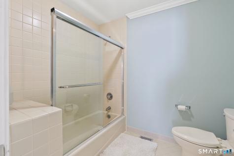 38 Harbour Close New Haven CT 06519