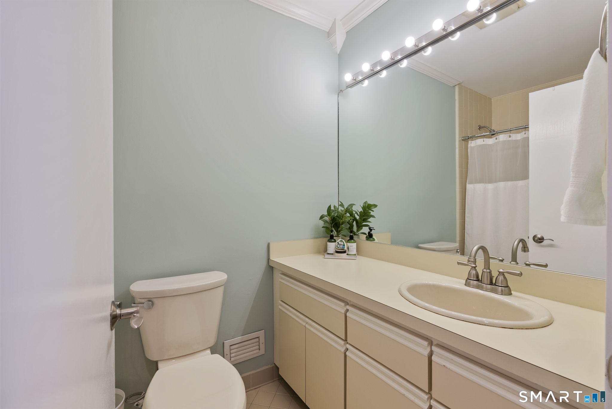 38 Harbour Close New Haven CT 06519
