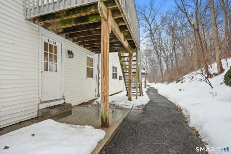 29 Canterbury Arms New Milford CT 06776