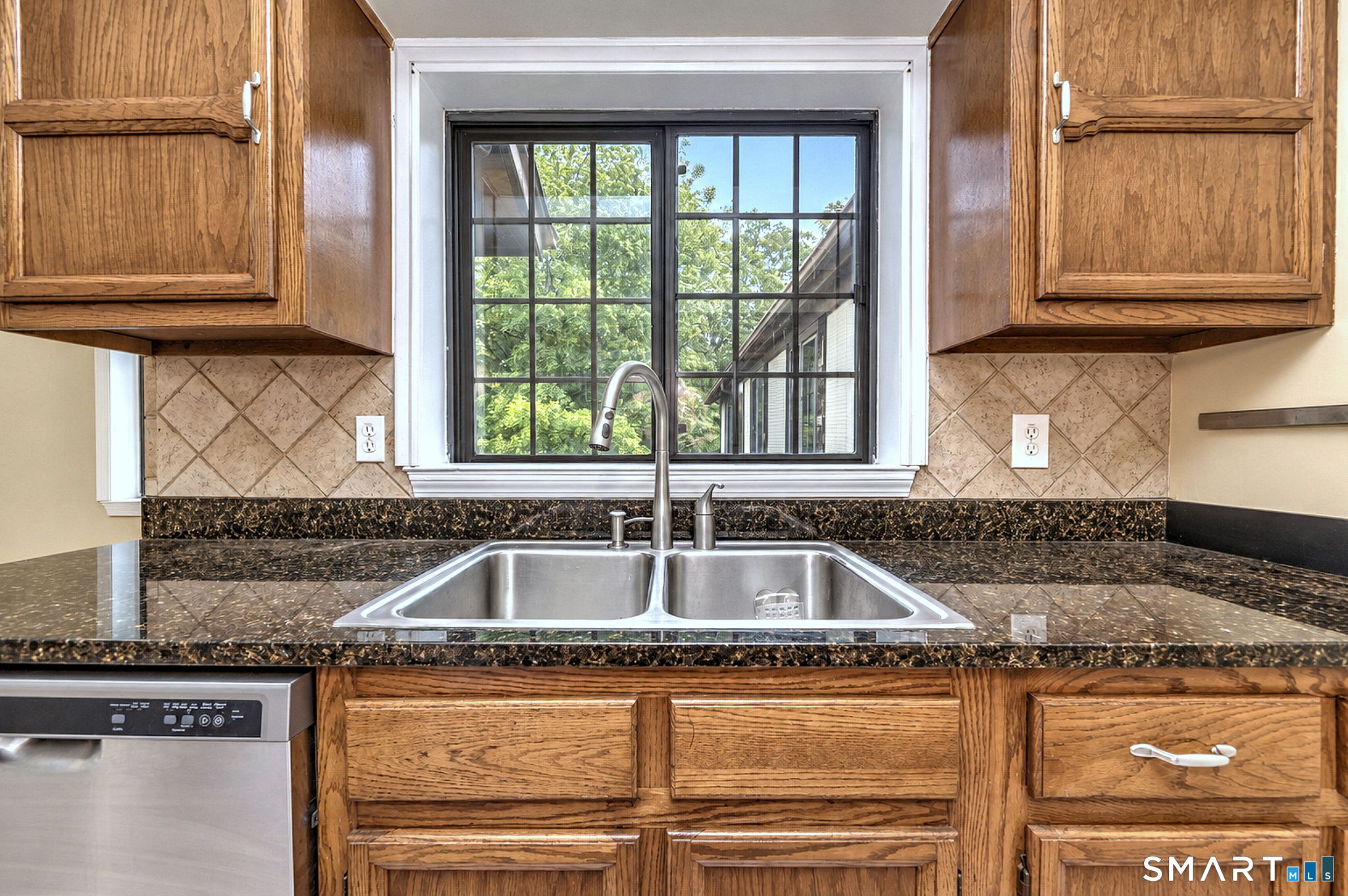 134 Foxwood Close Milford CT 06461