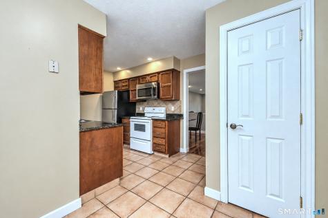 134 Foxwood Close Milford CT 06461