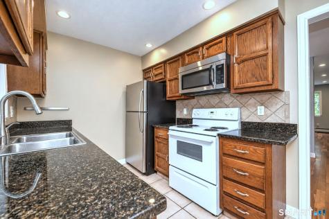 134 Foxwood Close Milford CT 06461