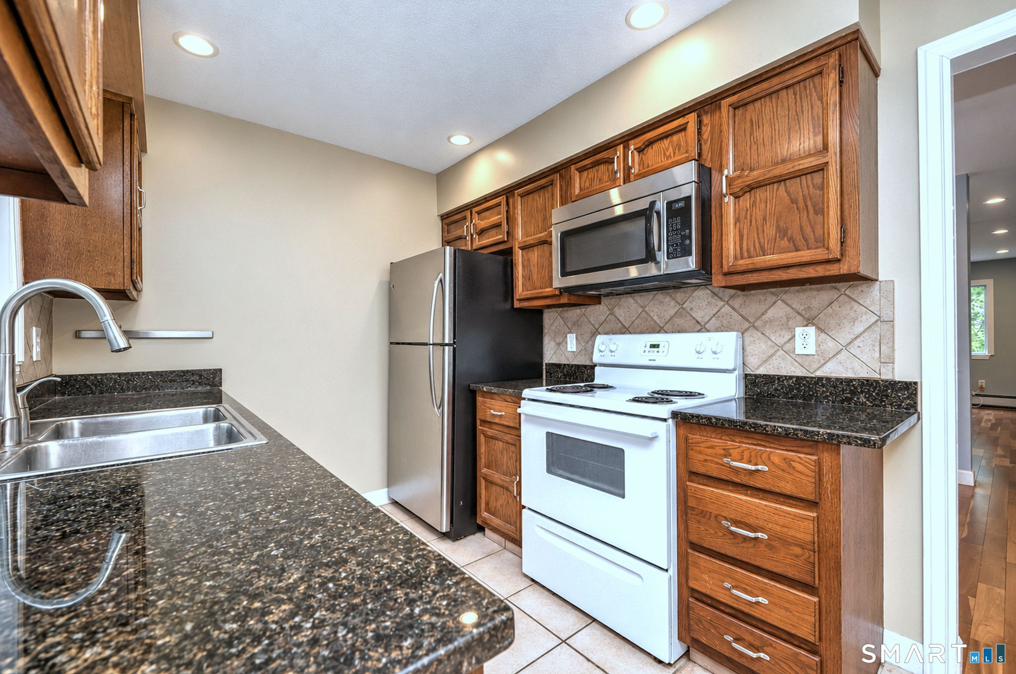 134 Foxwood Close Milford CT 06461