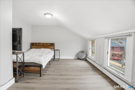 67 Pomfret Street Putnam CT 06260