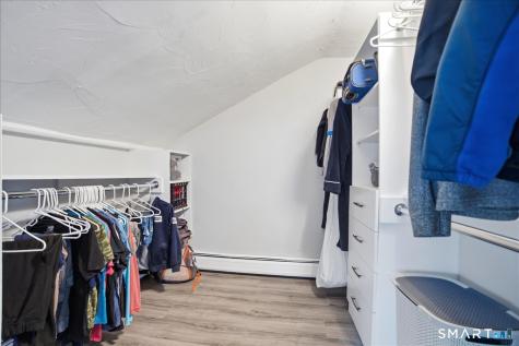 67 Pomfret Street Putnam CT 06260