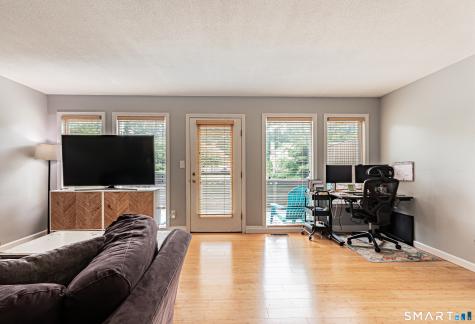 50 Far View Commons Southbury CT 06488