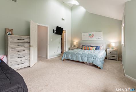 50 Far View Commons Southbury CT 06488