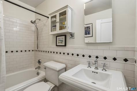 869 Farmington Avenue West Hartford CT 06119