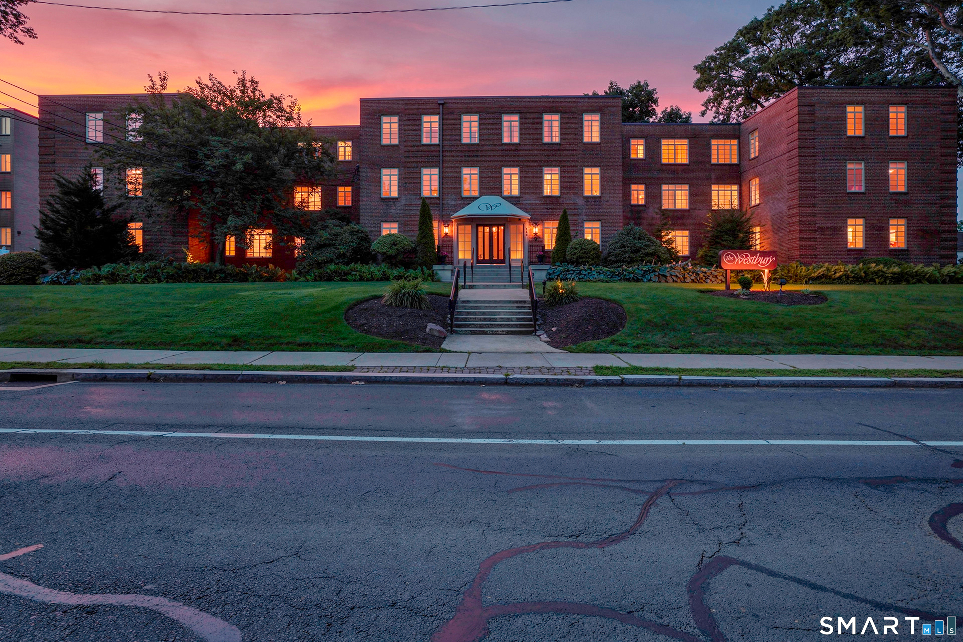 869 Farmington Avenue West Hartford CT 06119