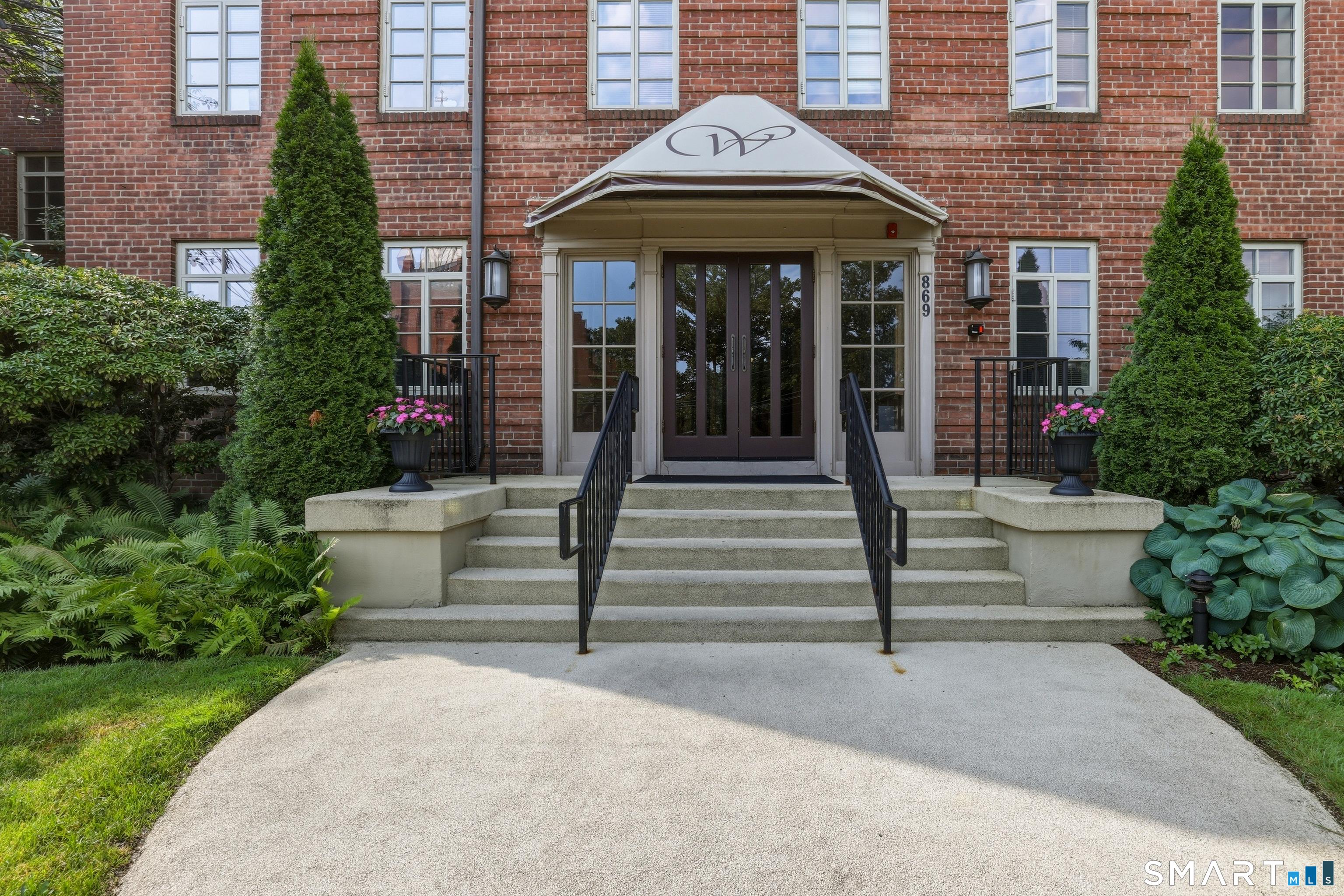 869 Farmington Avenue West Hartford CT 06119