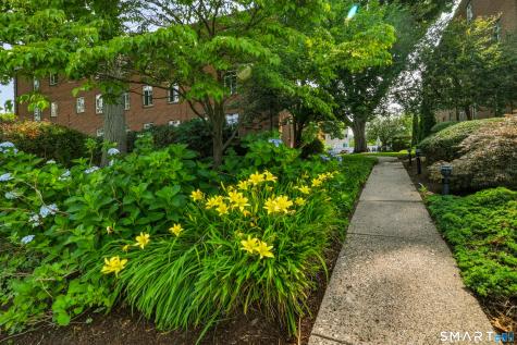 869 Farmington Avenue West Hartford CT 06119