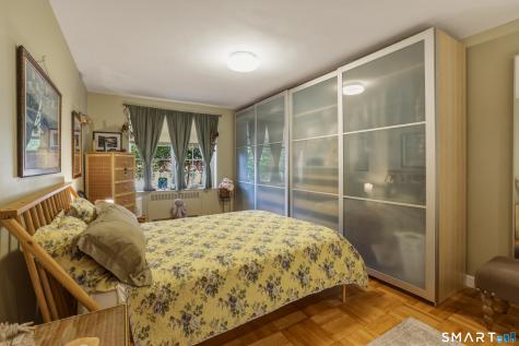 869 Farmington Avenue West Hartford CT 06119