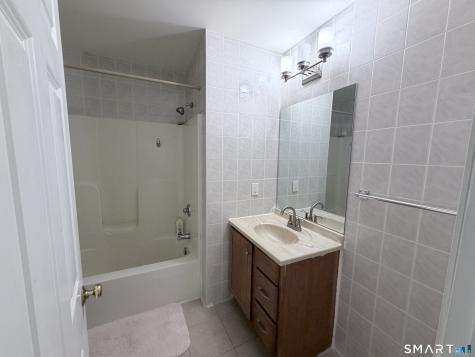 527 West Thames Street Norwich CT 06360