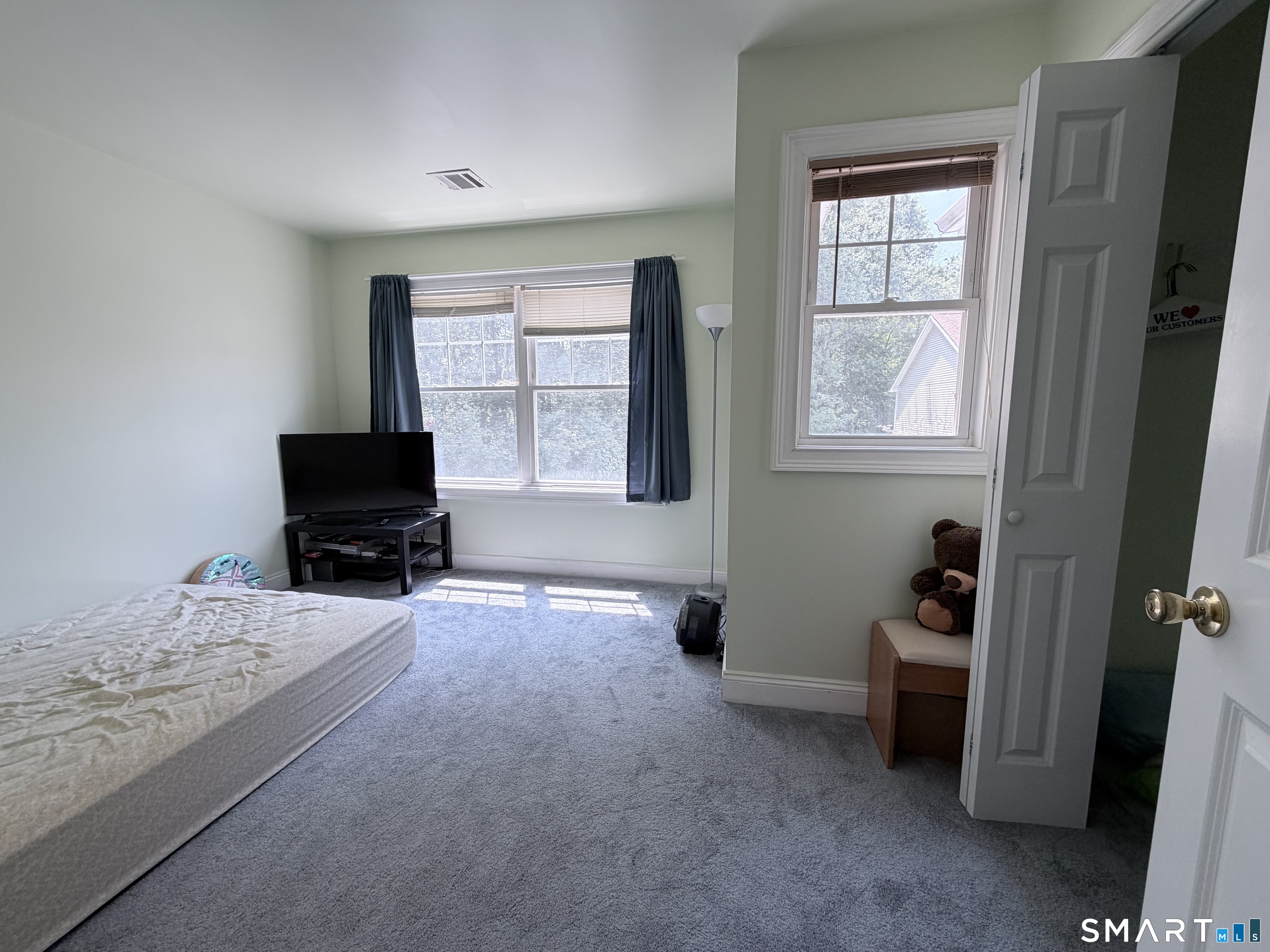 527 West Thames Street Norwich CT 06360