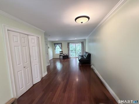 527 West Thames Street Norwich CT 06360