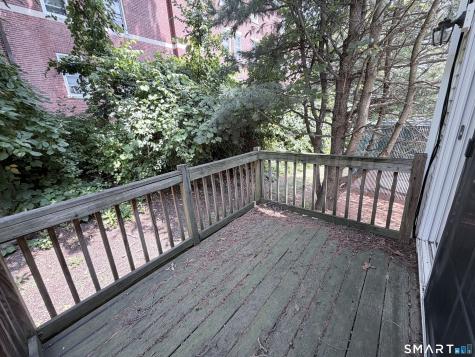 527 West Thames Street Norwich CT 06360