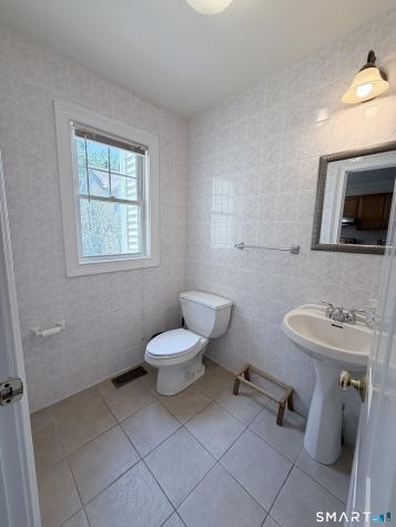 527 West Thames Street Norwich CT 06360