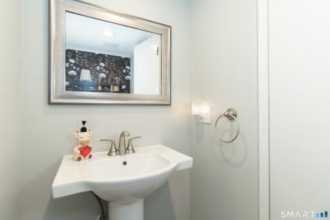 604 Plymouth Colony Branford CT 06405