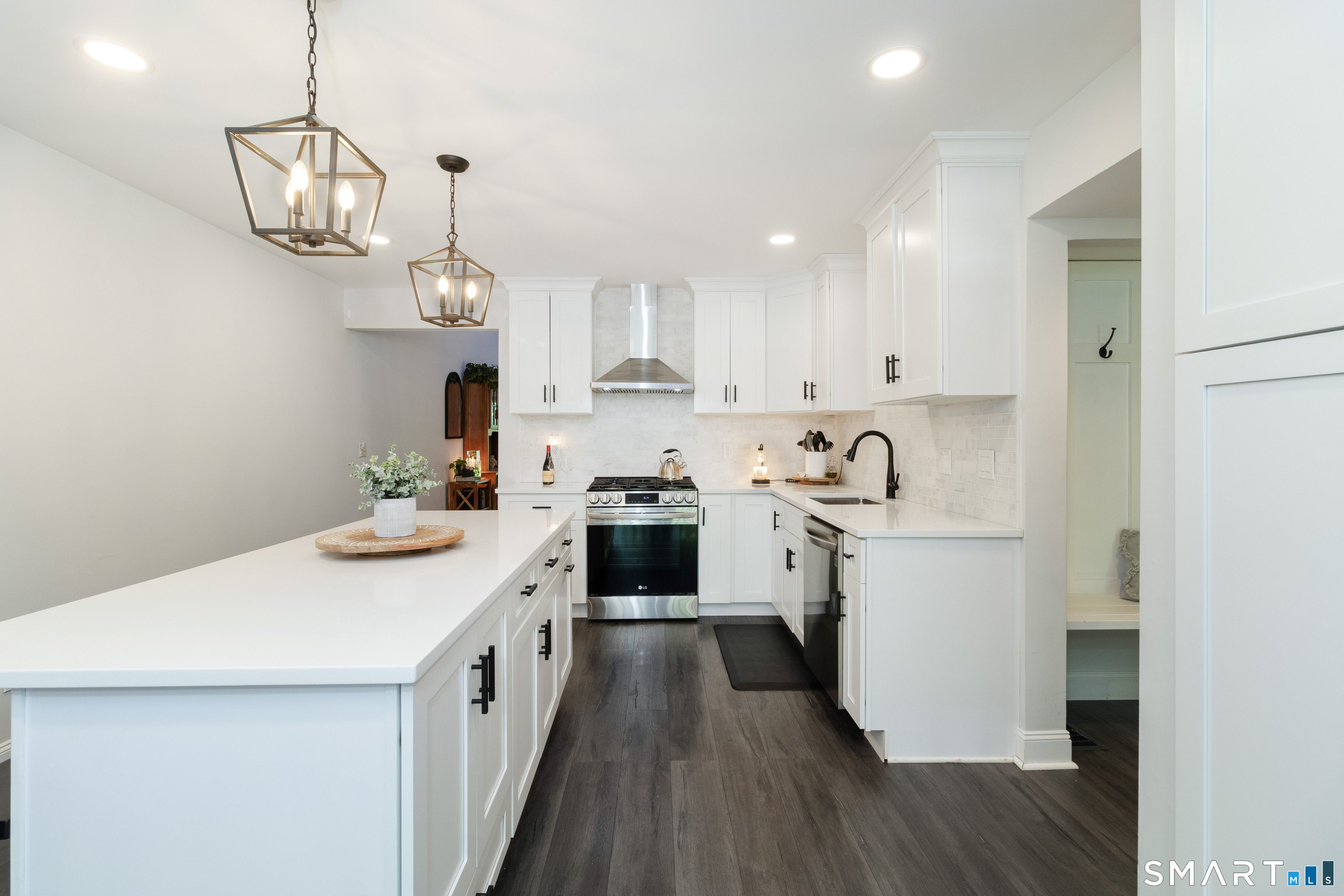604 Plymouth Colony Branford CT 06405