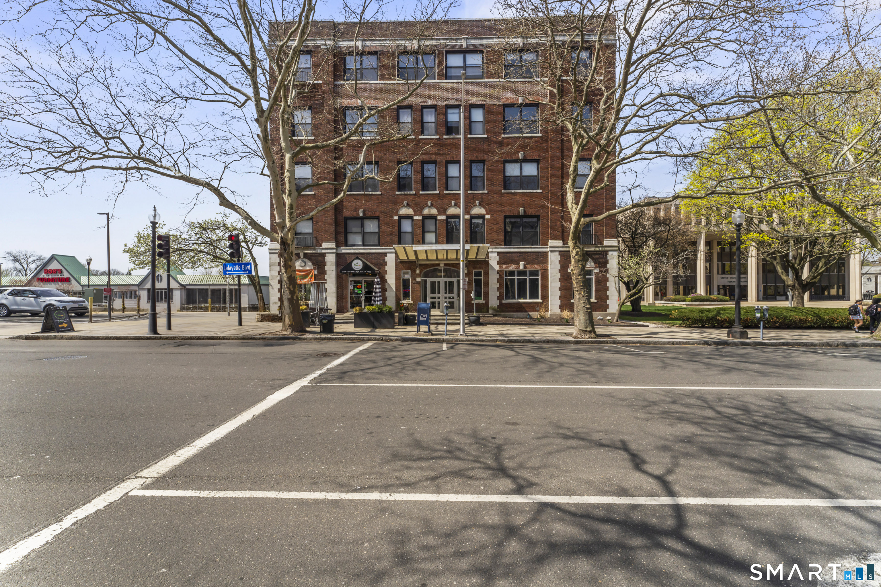 881 Lafayette Boulevard Bridgeport CT 06604