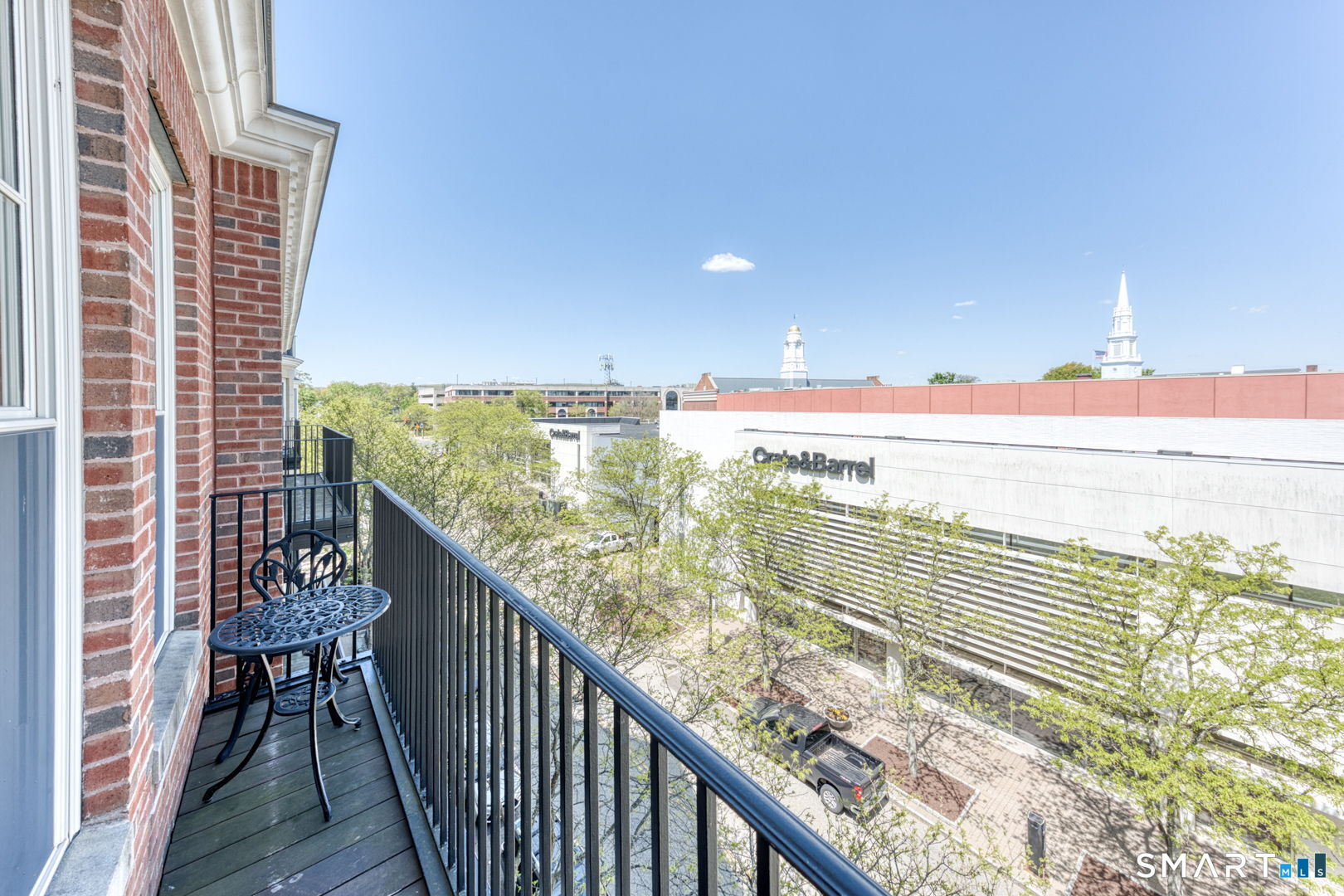 85 Memorial Road West Hartford CT 06107