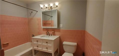 22 North Lake Drive Hamden CT 06517