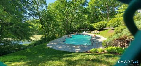 22 North Lake Drive Hamden CT 06517