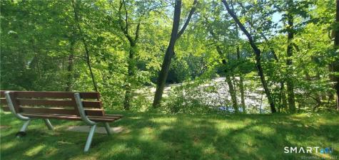 22 North Lake Drive Hamden CT 06517