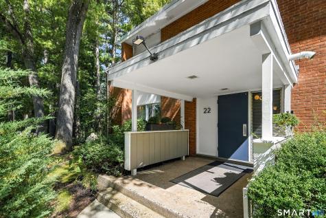 22 North Lake Drive Hamden CT 06517