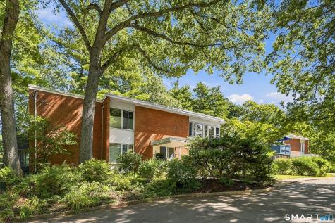 22 North Lake Drive Hamden CT 06517