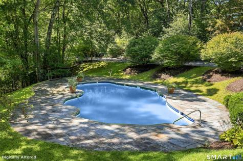 22 North Lake Drive Hamden CT 06517