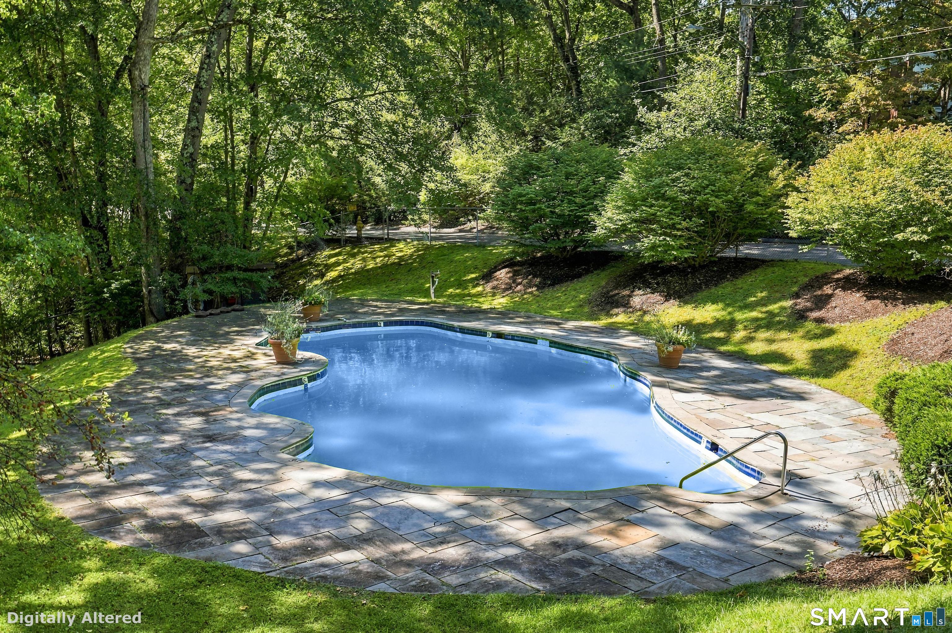 22 North Lake Drive Hamden CT 06517
