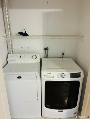 85 River Road Essex CT 06426