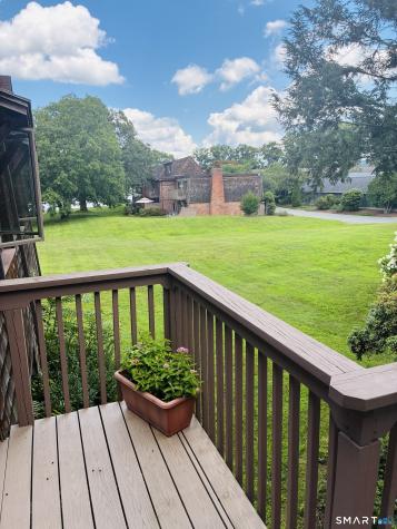 85 River Road Essex CT 06426
