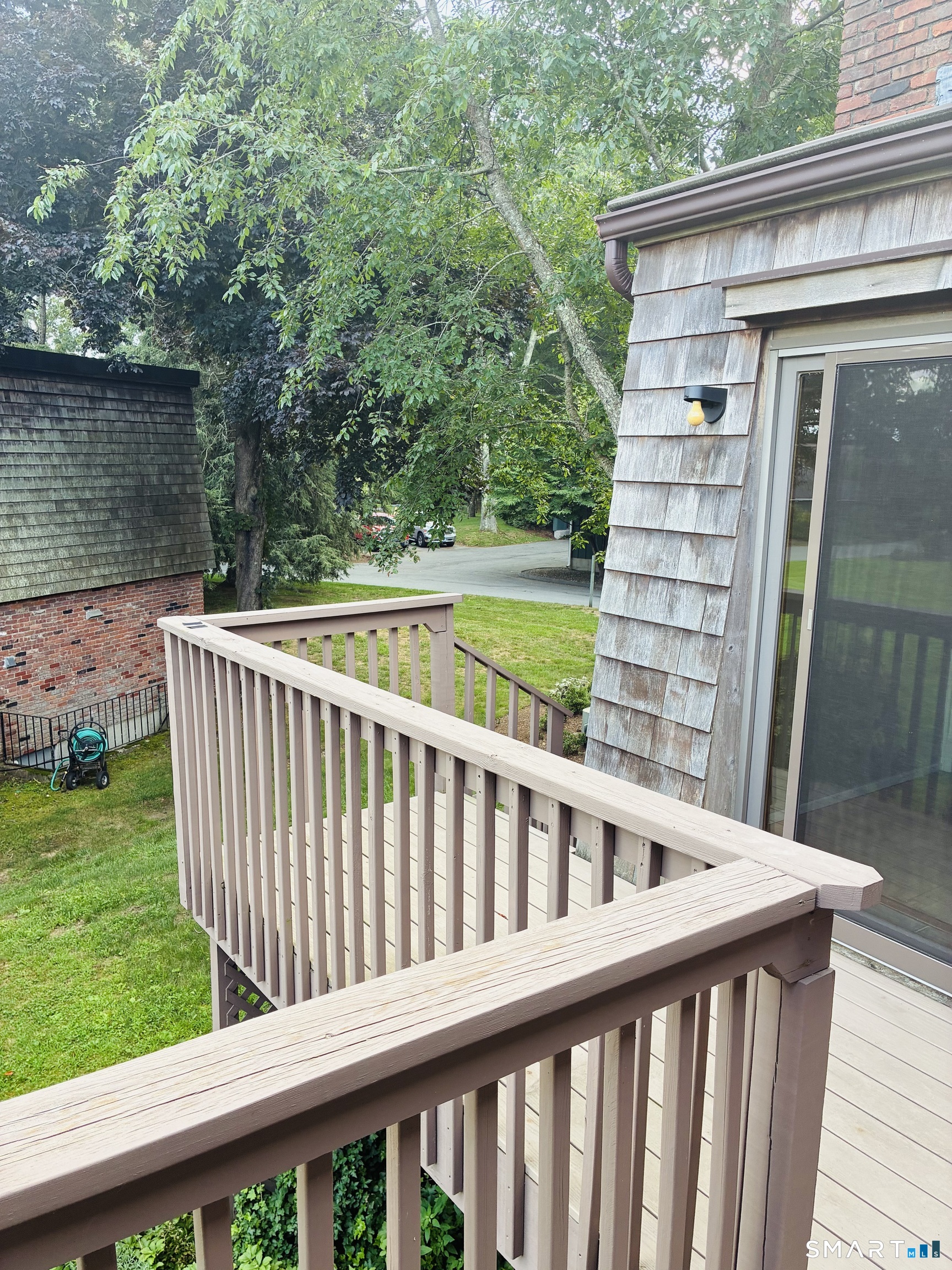 85 River Road Essex CT 06426