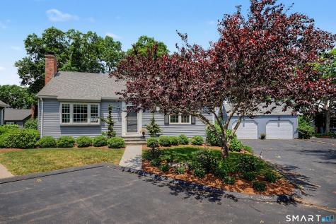 23 Aylesbury Circle Madison CT 06443