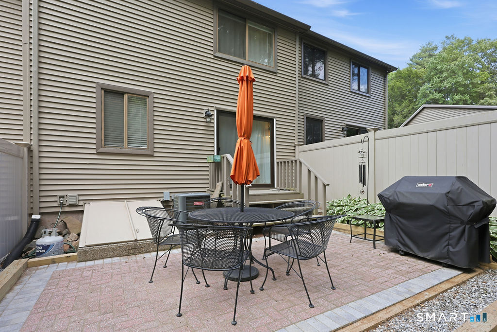 44 Conestoga Way Glastonbury CT 06033