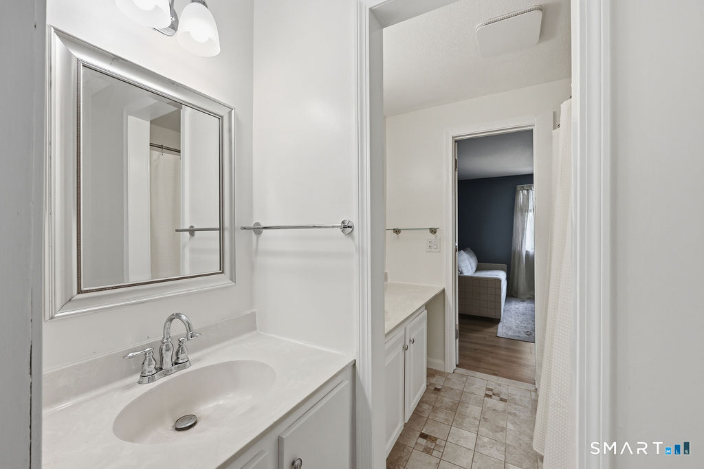 44 Conestoga Way Glastonbury CT 06033