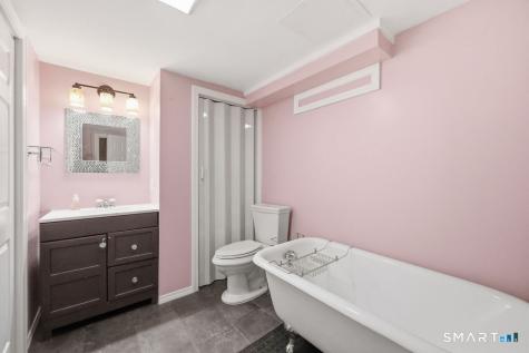 44 Conestoga Way Glastonbury CT 06033