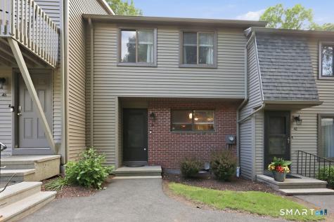 44 Conestoga Way Glastonbury CT 06033