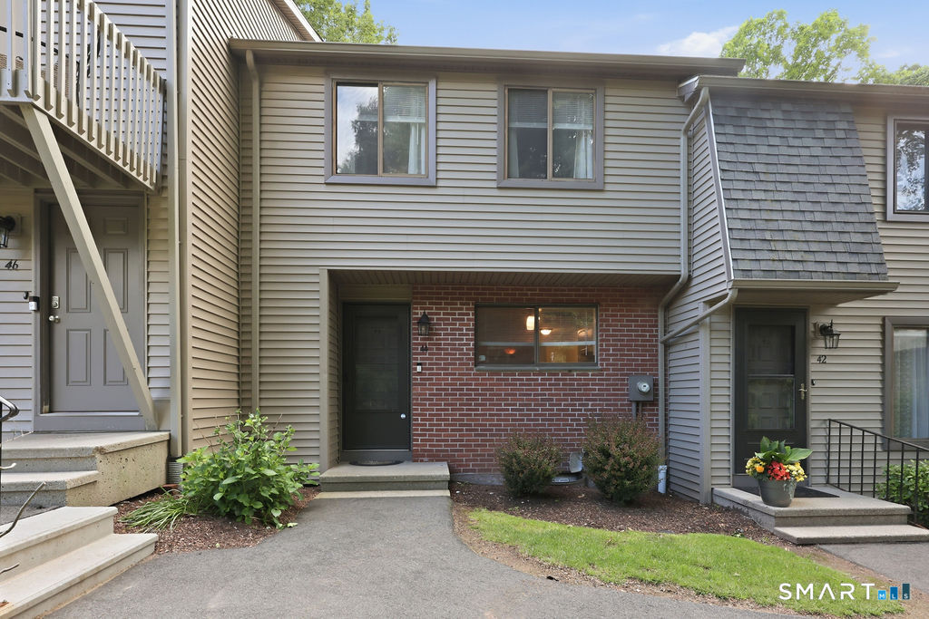 44 Conestoga Way Glastonbury CT 06033