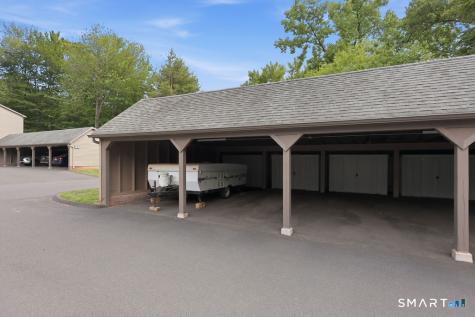 44 Conestoga Way Glastonbury CT 06033