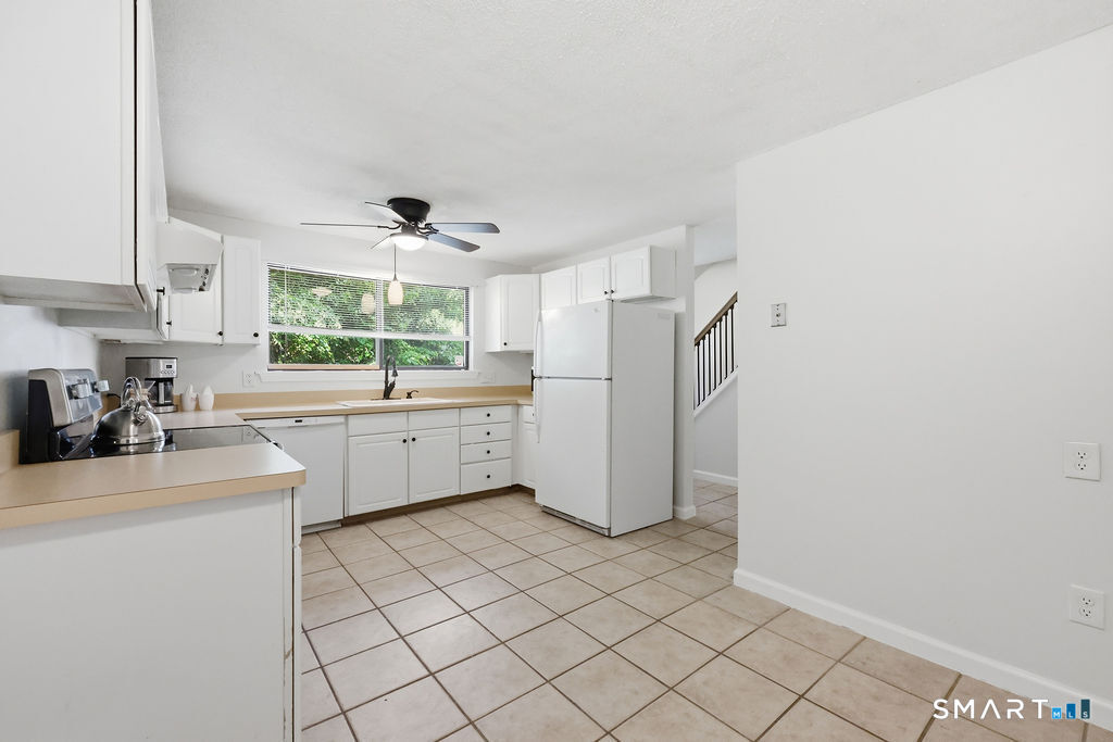 44 Conestoga Way Glastonbury CT 06033