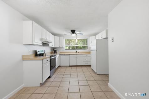 44 Conestoga Way Glastonbury CT 06033
