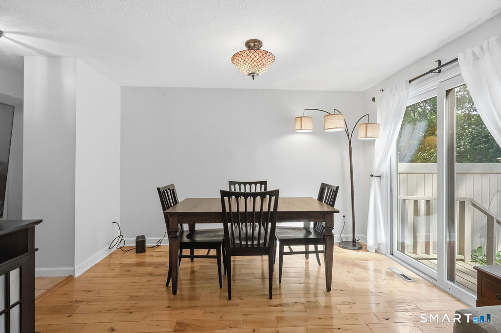 44 Conestoga Way Glastonbury CT 06033