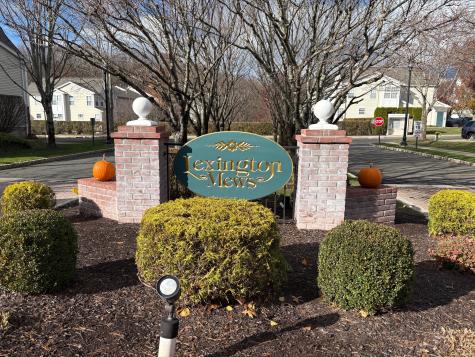 1206 Eaton Court Danbury CT 06811