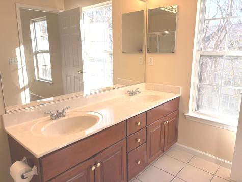 1206 Eaton Court Danbury CT 06811